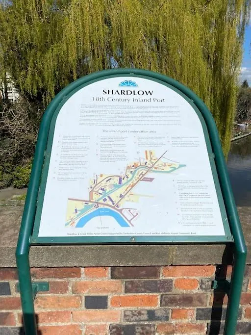 Shardlow Cottage Derby 0*,